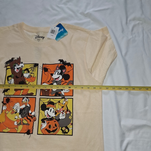 Disney New Women Size L Cream Logo T-Shirt Halloween - Picture 8 of 9